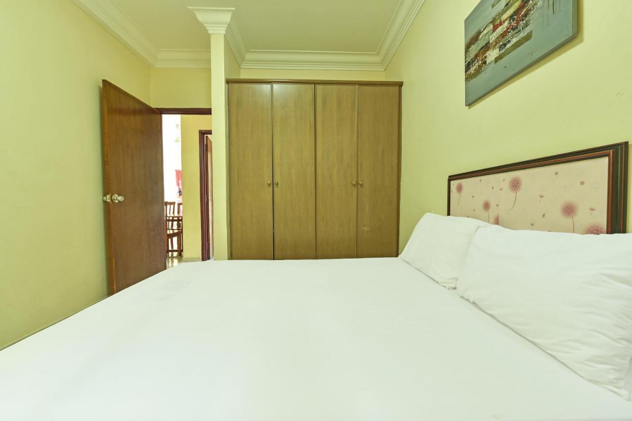 Oyo Home 90700 Teluk Batik Holiday Apartment Kampong Telok Batu Экстерьер фото